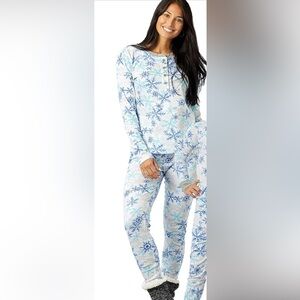 Women’s organic cotton snowflake pajama set